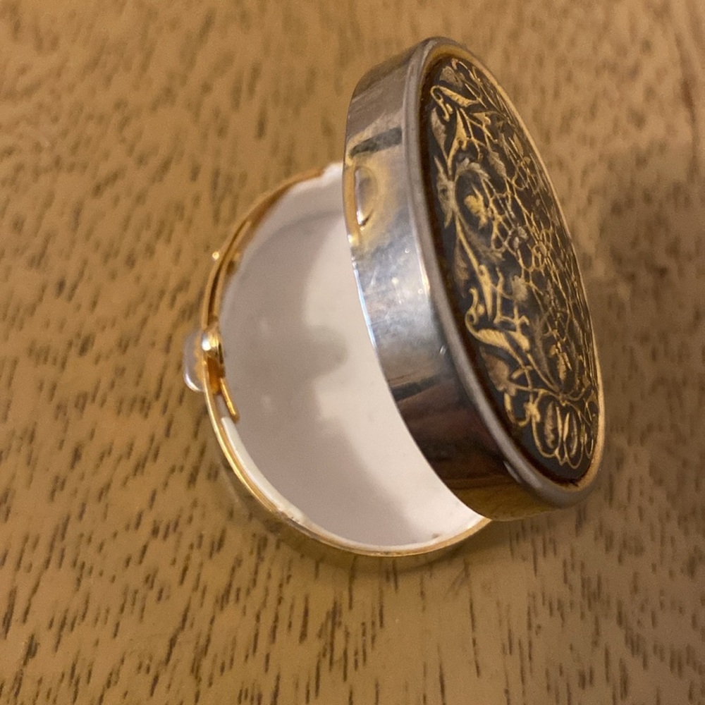 Small Locket Box - Picture 6 of 9